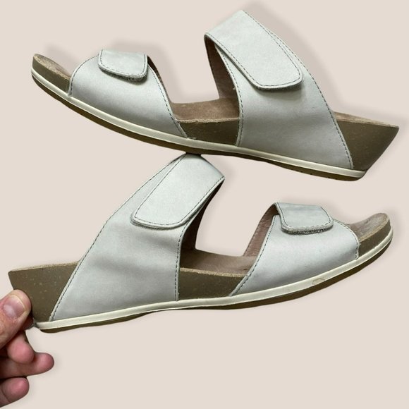 Dansko Slip On Wedge Sandals Size 39 - Picture 2 of 5